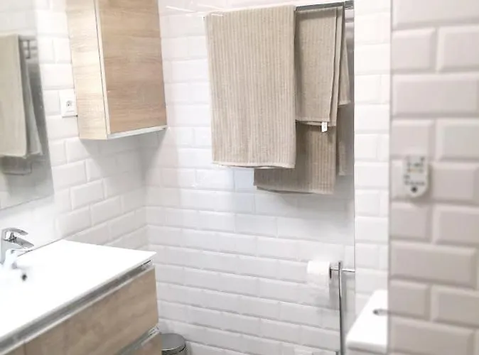 Charming In With Sea And Mountain Views